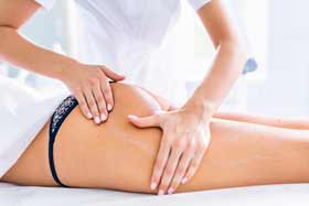 マッサージ施術の様子